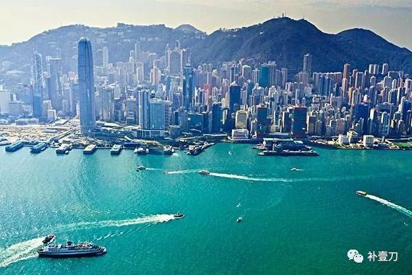 香港面临回归以来最严峻局面 李嘉诚去哪了