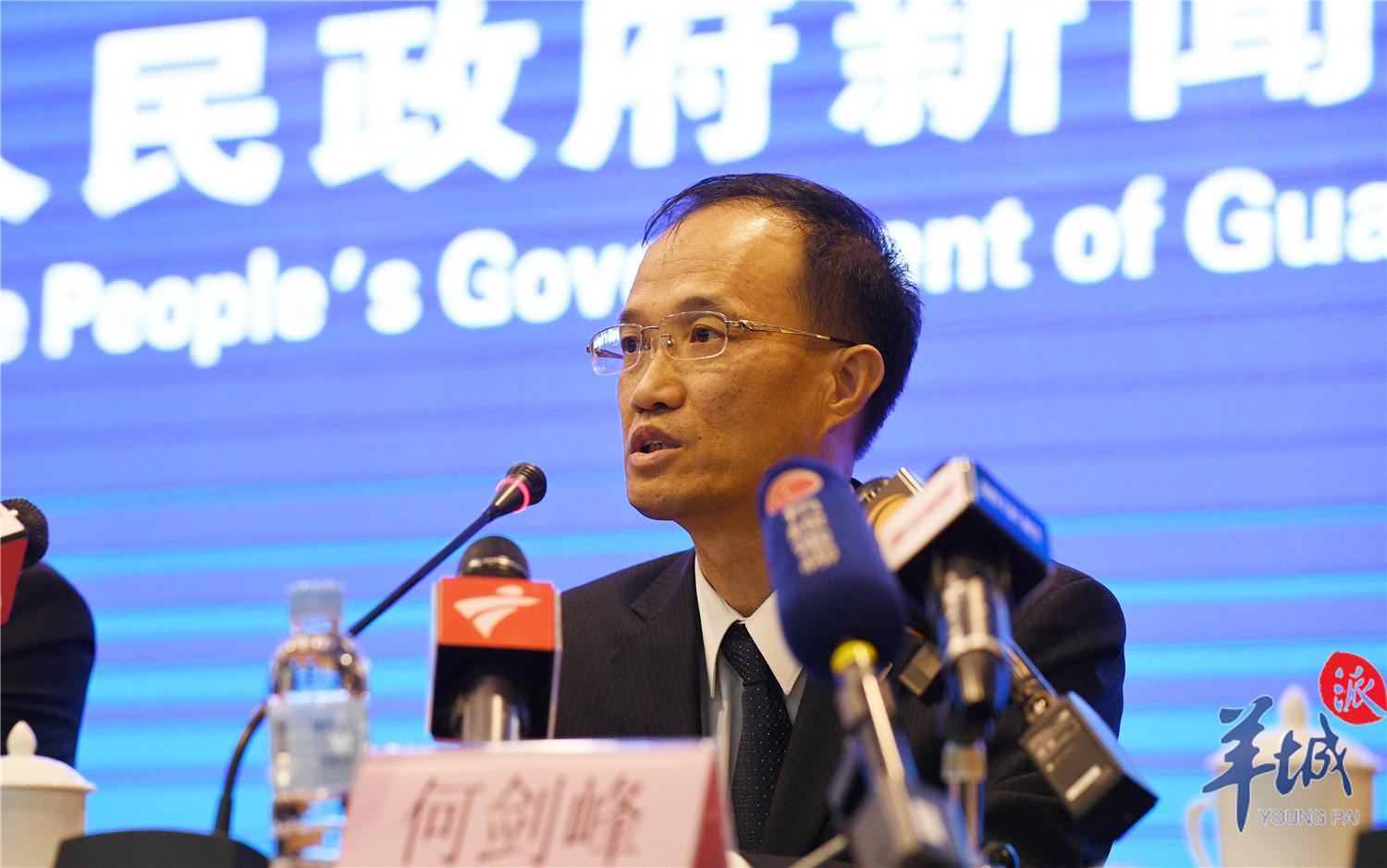 钟南山：发烧人员禁止离开武汉