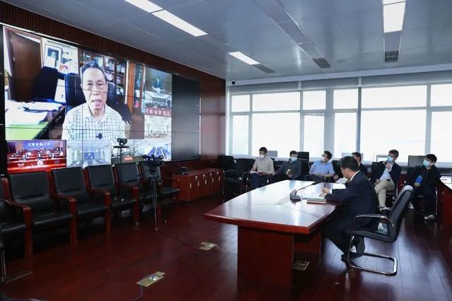 关于中国复课 钟南山李兰娟张文宏同框发声