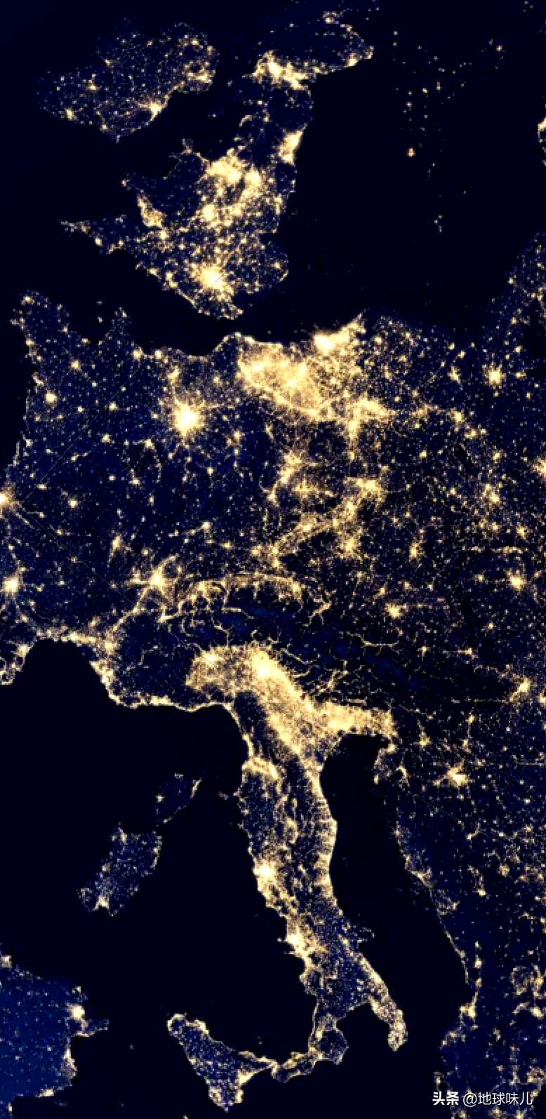欧洲灯光分布图最亮 的部分